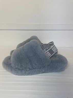 Ugg Fluff Yeah Slippers in grey women’s size 7